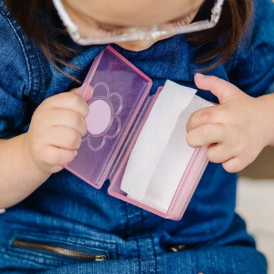 Melissa & Doug Mine To Love Doll Diaper Changing Set With Bag, Wipes, Accessories (7pc) - Image 6