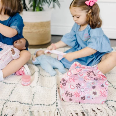 Melissa & Doug Mine To Love Doll Diaper Changing Set With Bag, Wipes, Accessories (7pc) - Image 7